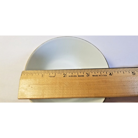 Vintage Chinese Porcelain Rice Bowl with Gold Rim Floral Flowers - Picture 4 of 4